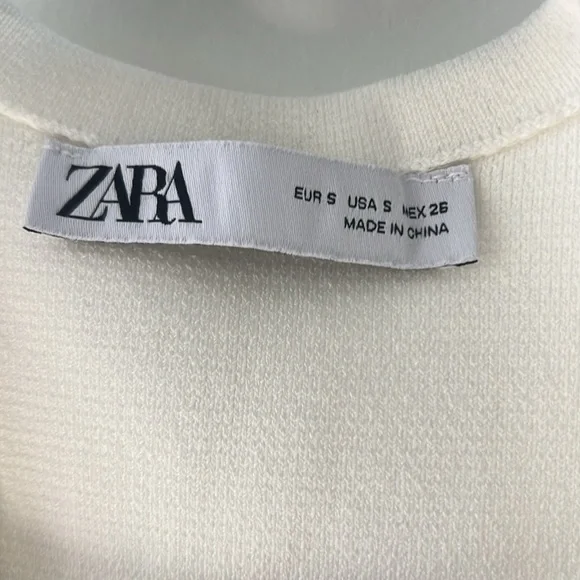 White Zara vest/ waistcoat NWOT - Picture 2 of 3
